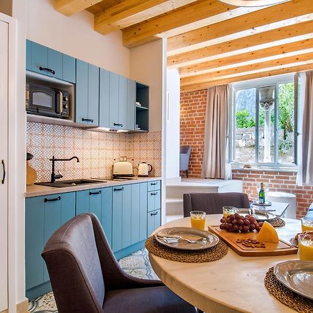 Heritage Suites Zanini Hvar Town Exterior photo