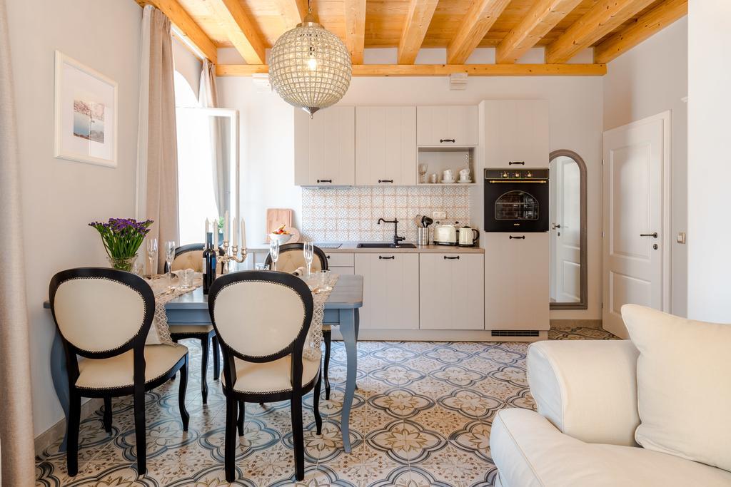 Heritage Suites Zanini Hvar Town Exterior photo