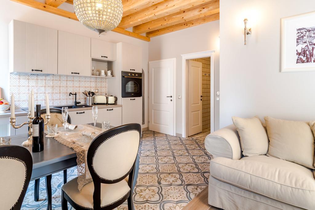 Heritage Suites Zanini Hvar Town Exterior photo