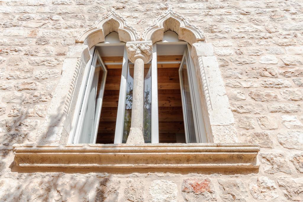 Heritage Suites Zanini Hvar Town Exterior photo