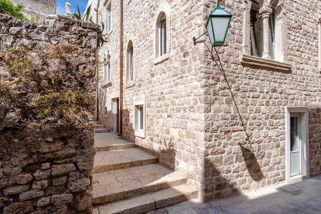Heritage Suites Zanini Hvar Town Exterior photo